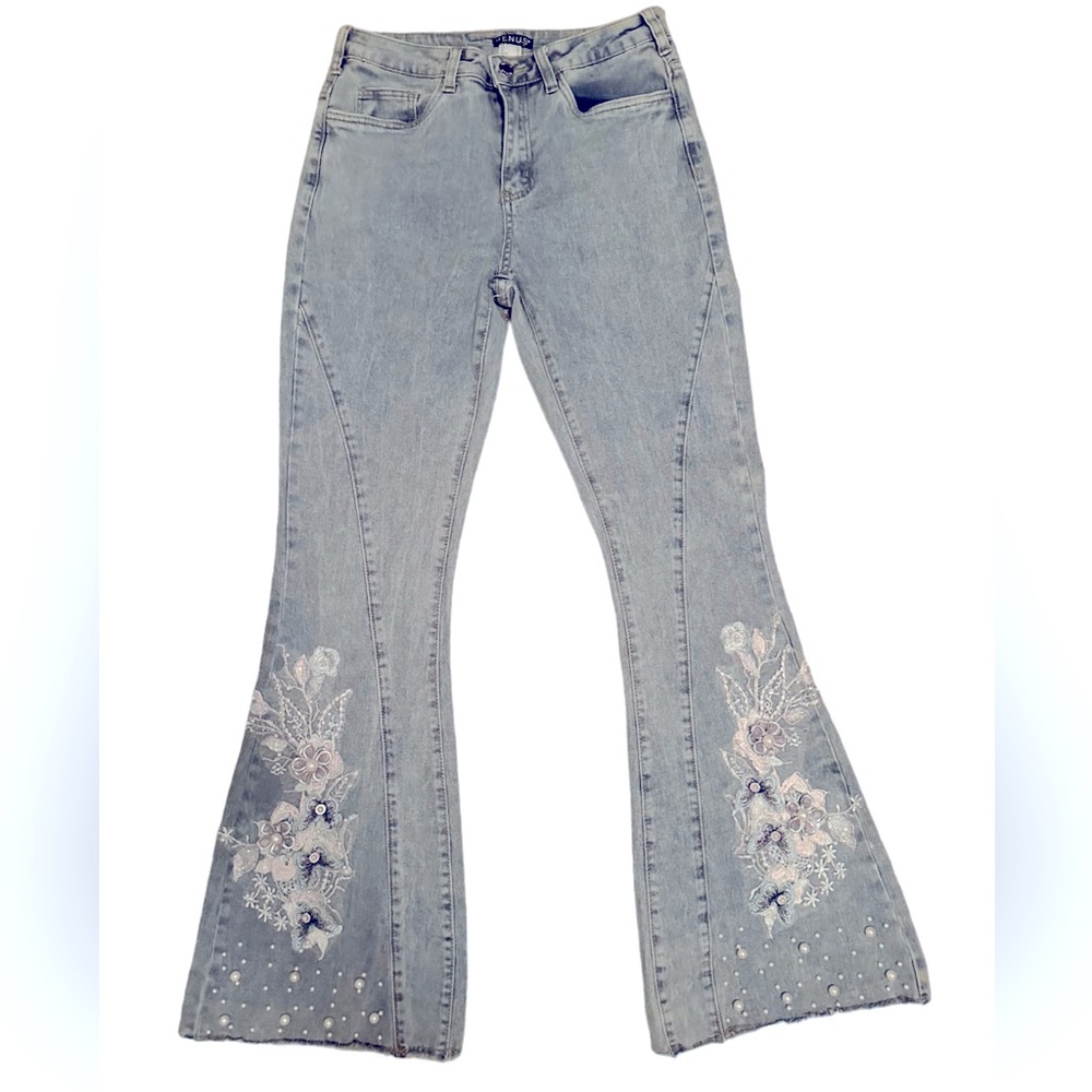 Washed Blue Bell Bottom Jeans NEW w/o tags. SZ 6